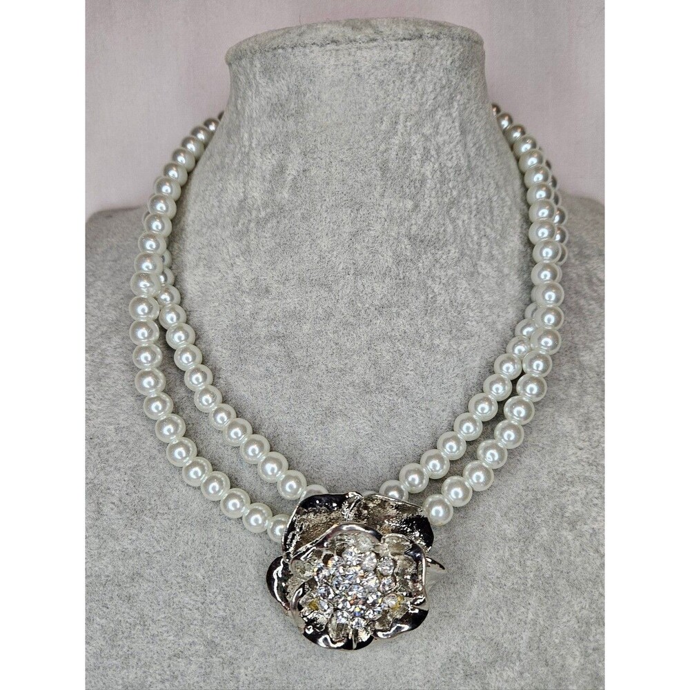 NWT Trisha Waldron Pearl Rhinestone Flower Necklace Double Strand Camellia Choke